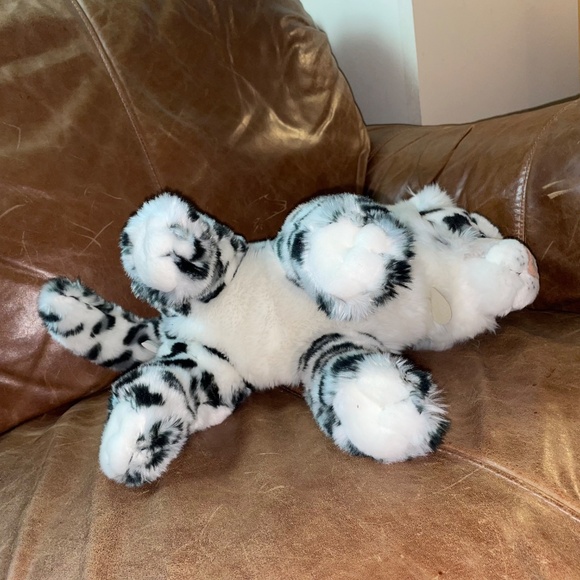 NWOT Miyoni by Aurora 12 Inch White Leopard Stuffed Animal - Picture 6 of 12